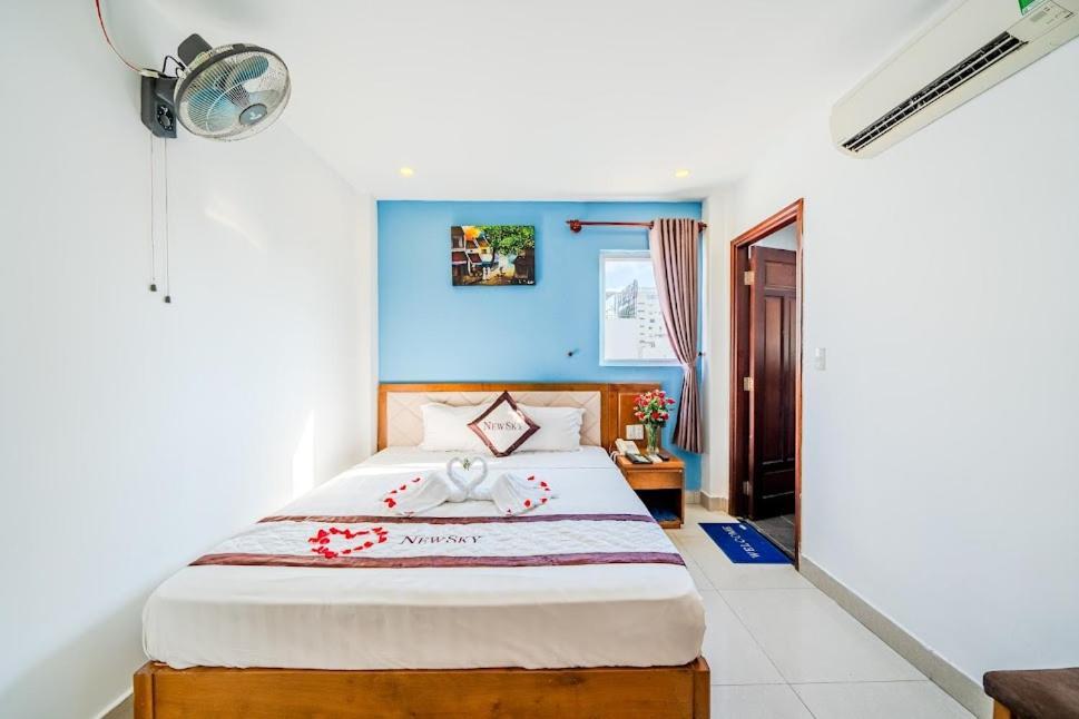 New Sky Hotel Da Nang Buitenkant foto