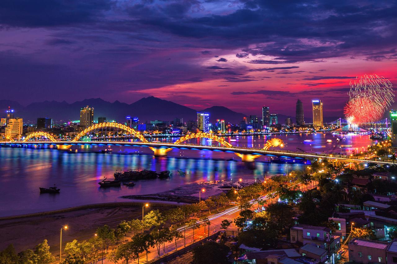 New Sky Hotel Da Nang Buitenkant foto
